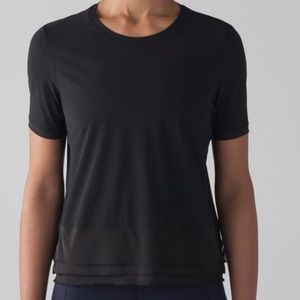Lululemon Women's Sole Training Short Sleeve Shirt Top Black Size 4 Mesh Ruffles